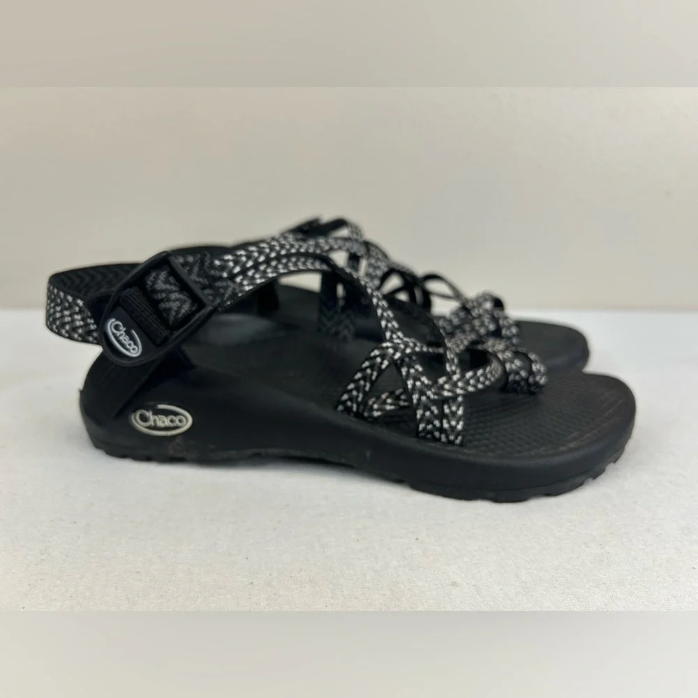 Chaco Black White Strappy Sandals Womens 7 Beachy Travel Resort Casual Boho Swim - Picture 3 of 9